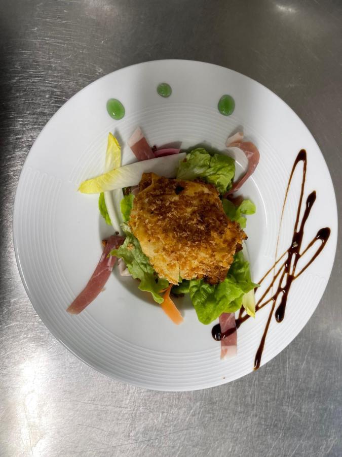 Logis Hotel Restaurant Cazes Arazat Laissac المظهر الخارجي الصورة