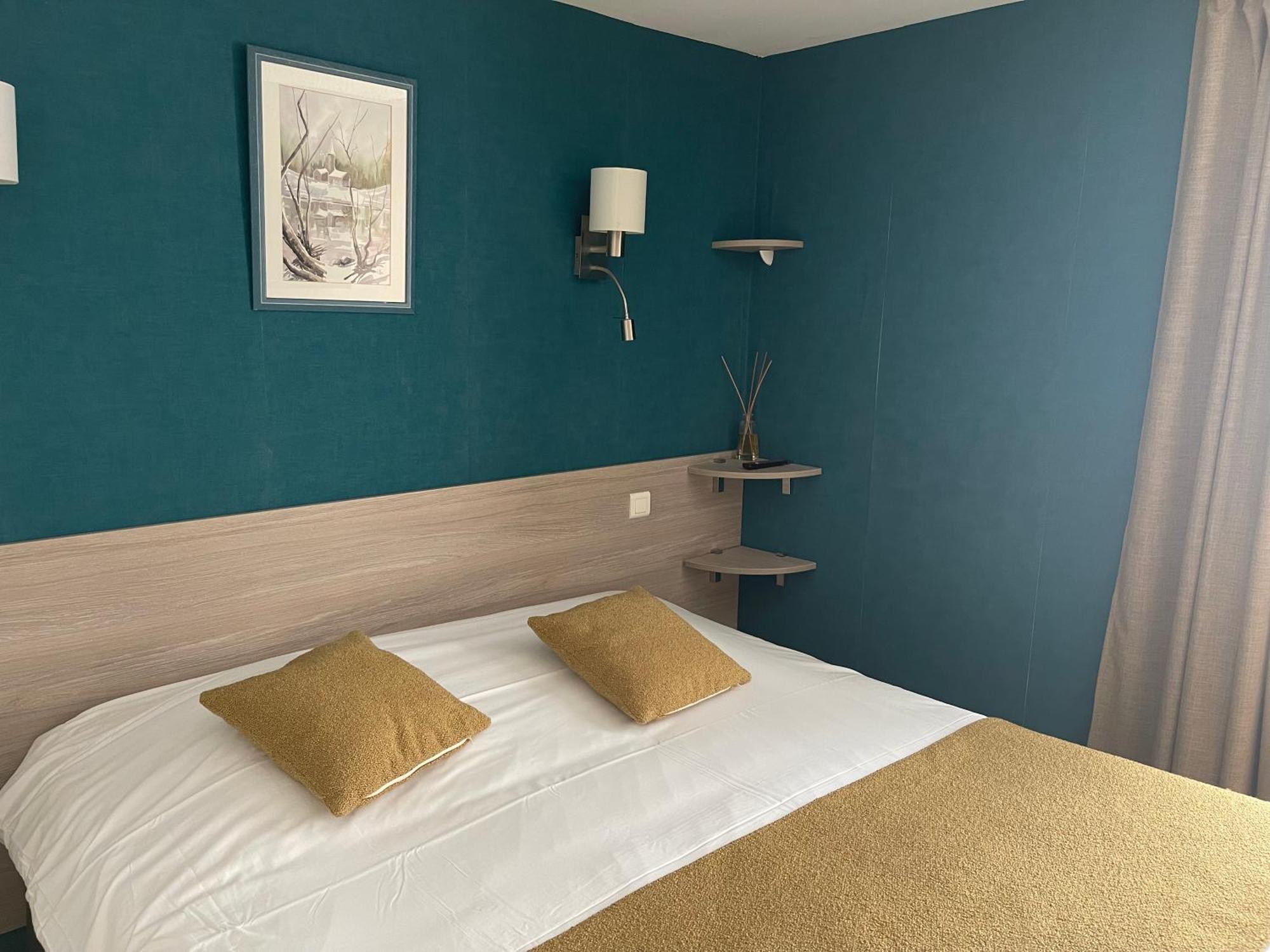 Logis Hotel Restaurant Cazes Arazat Laissac المظهر الخارجي الصورة